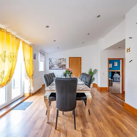 *rb98bl* For Your Relaxed & Cosy + Free Parking + Free Fast Wifi * Leeds