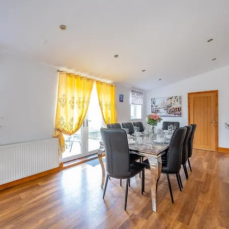 Homestay szállás *rb98bl* For Your Relaxed & Cosy + Free Parking + Free Fast Wifi * *